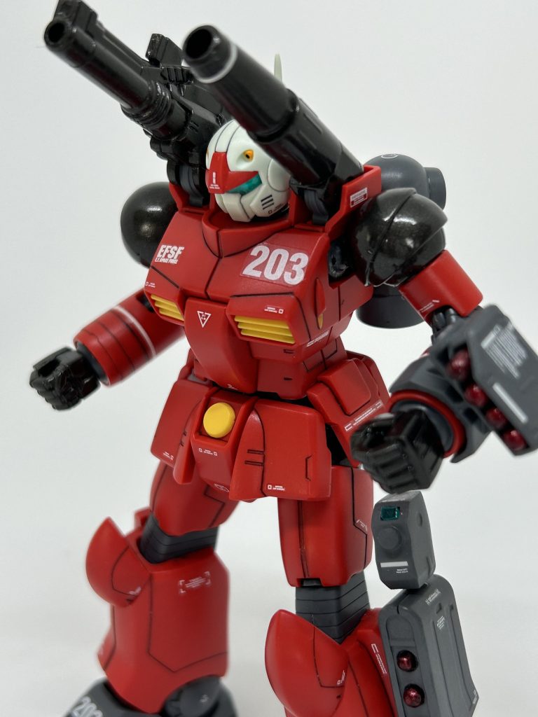 片方のキャノンを、他キットから拝借して換装してみました