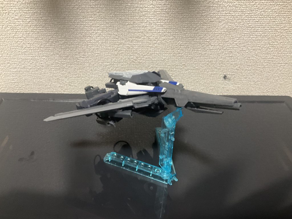 レール砲を展開した攻撃形態なんですが、非常にわかりづらいですね