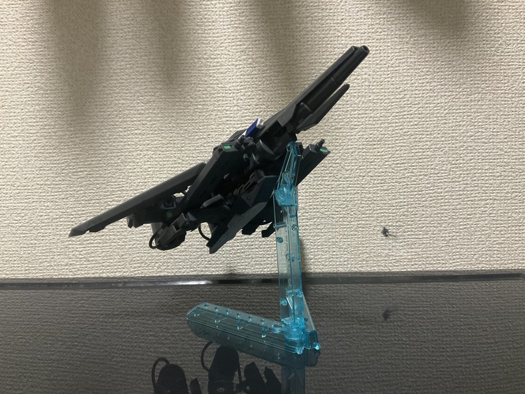 こっちは結構わかりやすいですねレール砲を長射程狙撃砲に換装した形態です