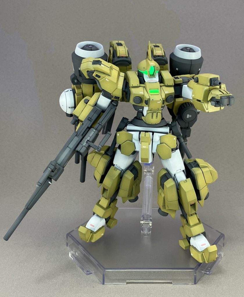 腕にはビームガンを追加。手首はデミギャリソンで紹介されていたナックルモードです。同じような形なのでこっちもできるんじゃないかと思って作りました。チュチュならより似合いますね。