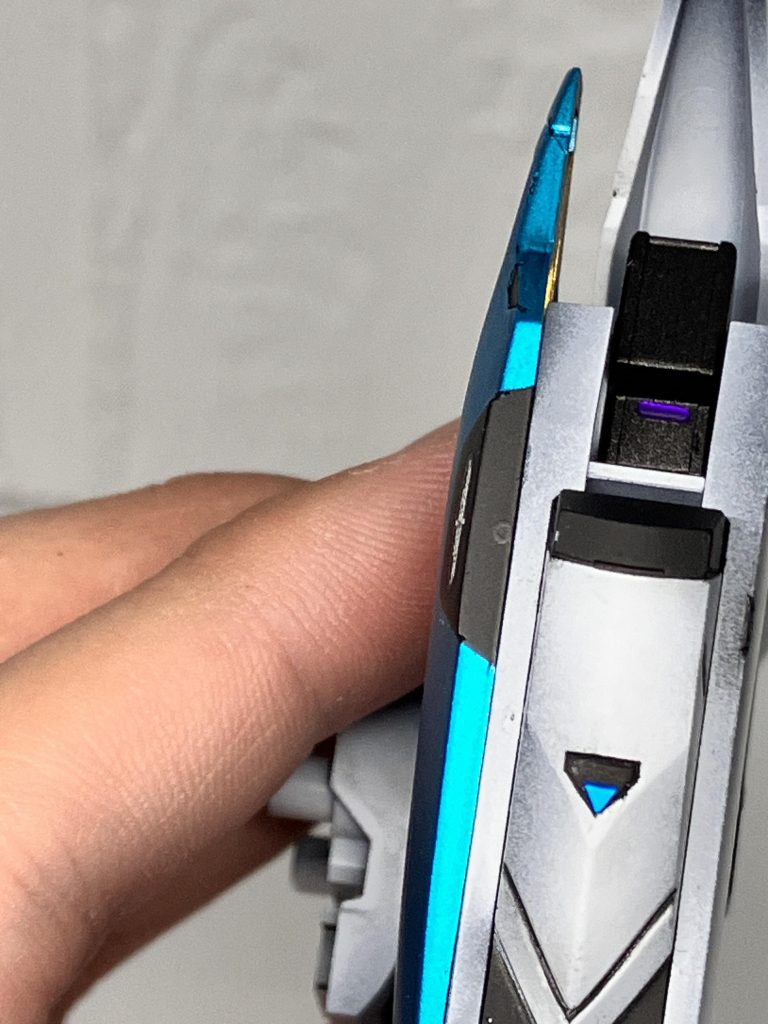 細かいですが各所に3dメタリックシールを使って貼り付けています!簡単にセンサーなどが再現できるので、とてもおすすめです!