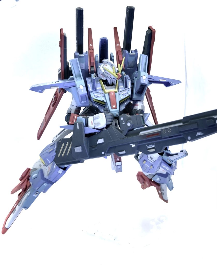 カラーリング以外は大して改修はしてませんが、そもそも原型自体が素晴らしい出来でビルドシリーズの中でもおすすめのキットだと思います。