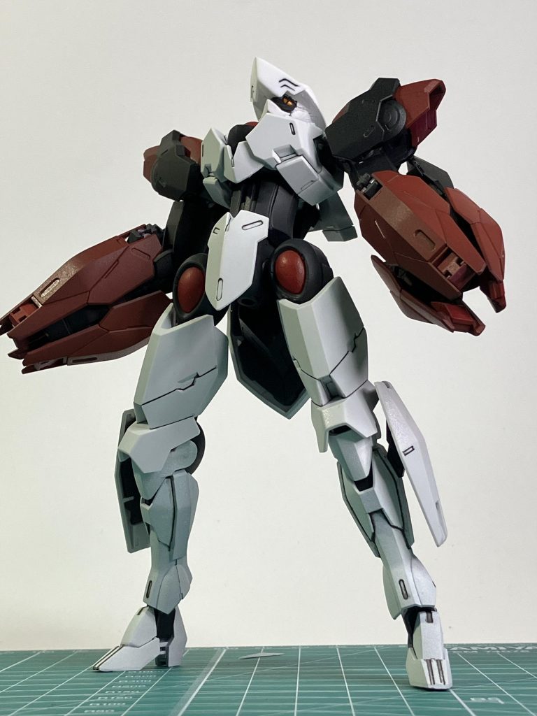 もちろん、フェイスオープンも可！時間かかった原因の一つになります、最後まで差し替えなしでのフェイスオープンもいろいろと考えていたのですが１つしかないし、ミスったら最初から作り直しになる、、、っておもったらもう、、、ね？てなわけでマスクを２つ作って差し替え式にしましたよ。マスクのスリットも入れる数が二倍に、死ぬかと思った。。。