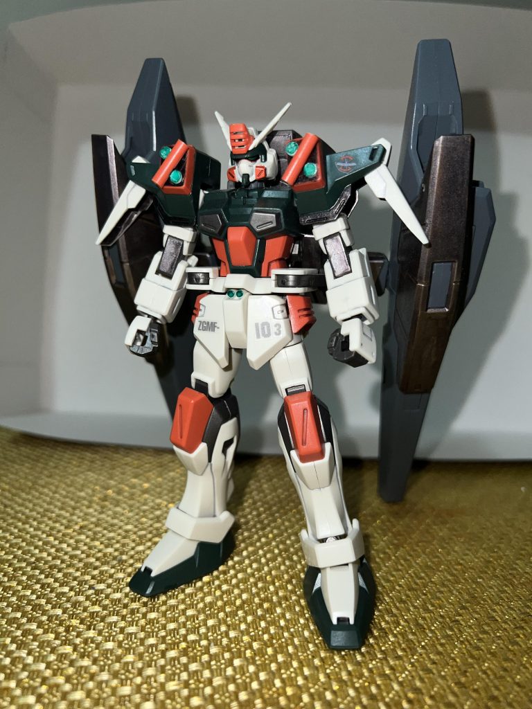 肩のセンサー(?)のやっつけ感wwwwwシルエット的にはライトニングストライクっぽいかな