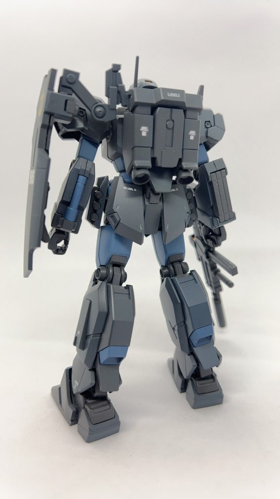 シールドの取付け方が変わっています。