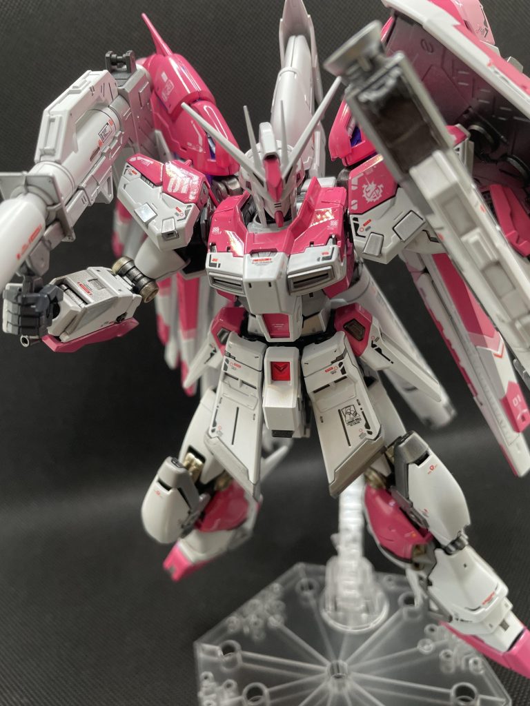 RG Hi-νガンダム–5枚目/制作者：工房たなか