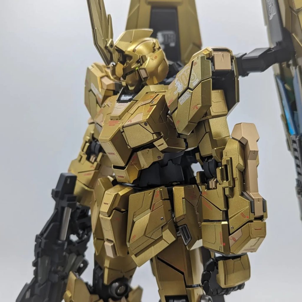 PGユニコーンガンダムフェネクスメッキ剥がし全塗装–7枚目/制作者：kenshira0123