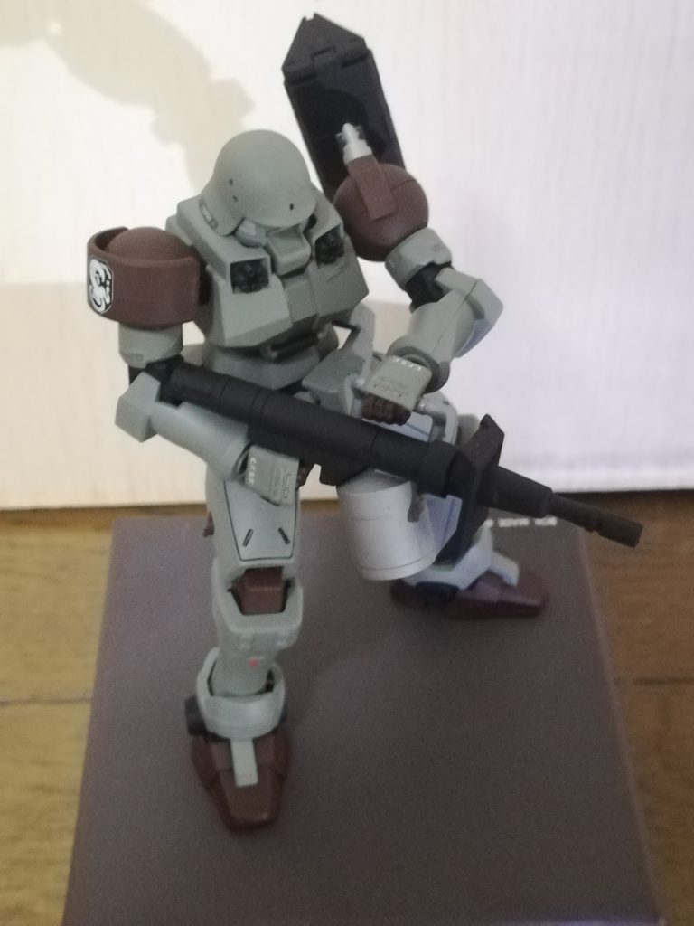 「……ッ！　まだだ！　まだ撃ち続けろ！！」