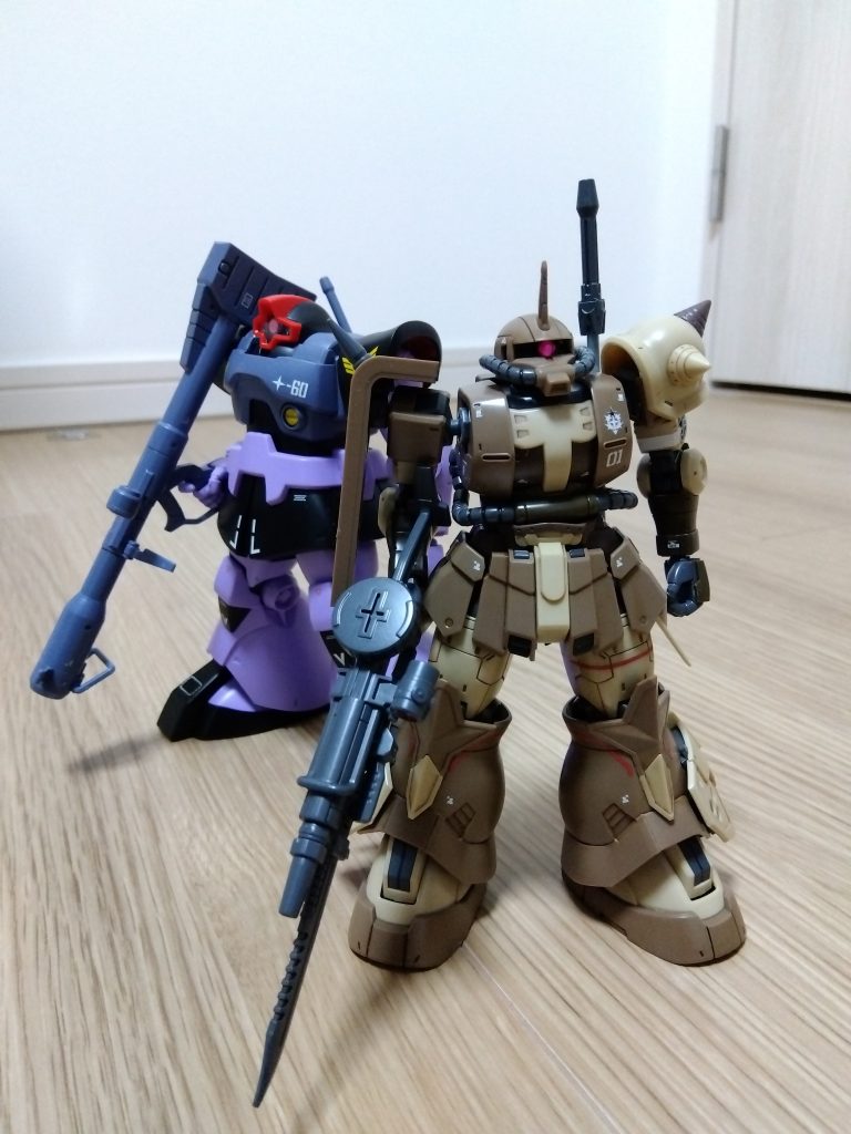 ホバー移動可同士で。ドムと。