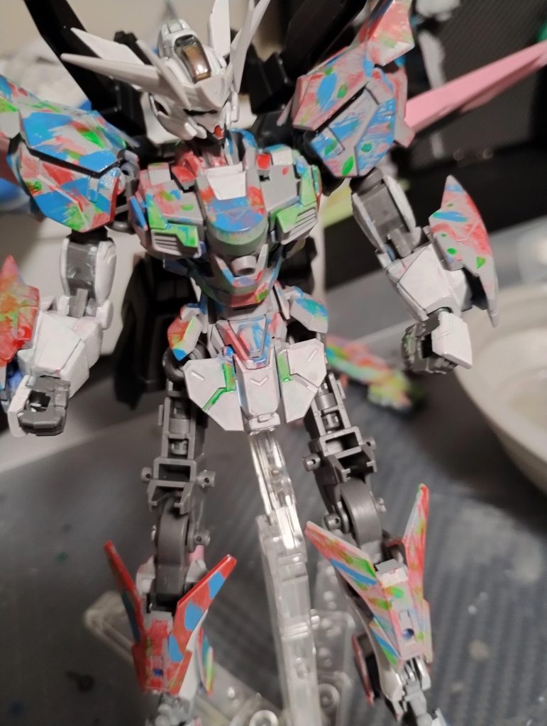 新MAX塗りの過程。白い部分だけ塗り済みなのかな?