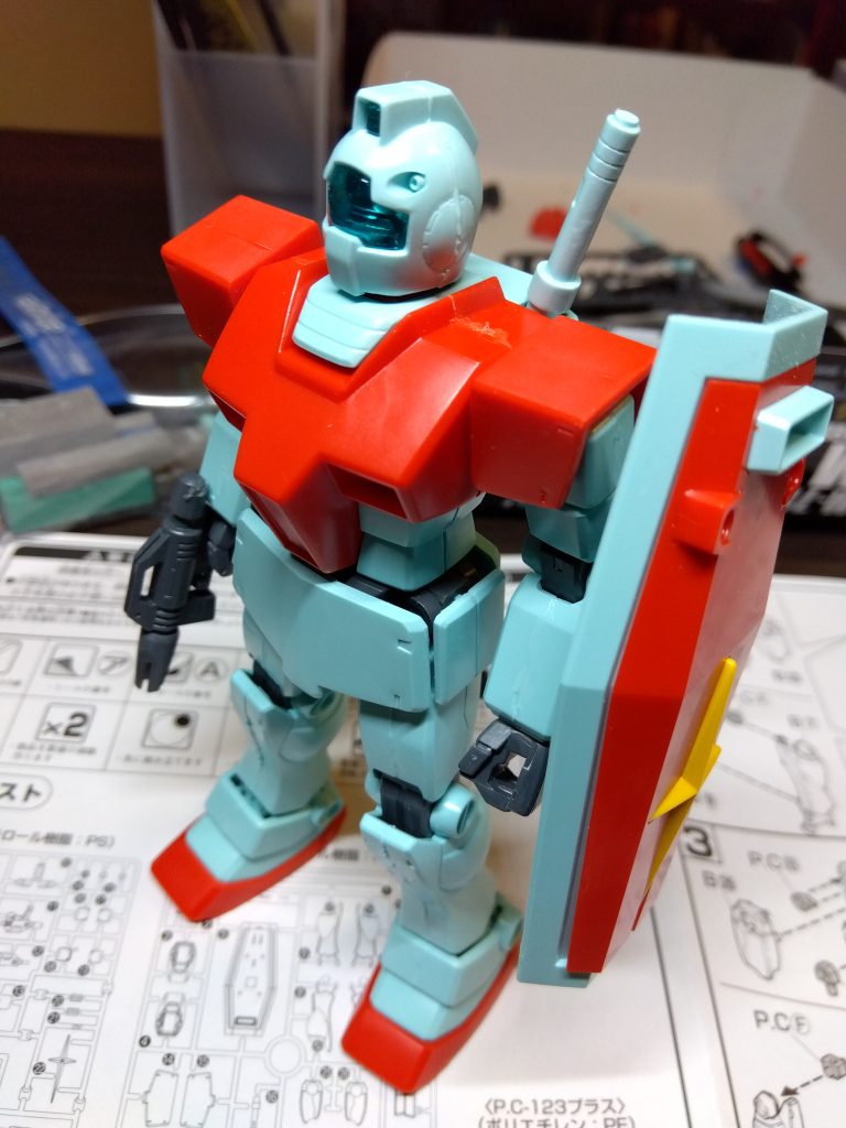 塗装前！　こちらの水色も良いですよね。赤はほぼ変化ないのでは？(笑)