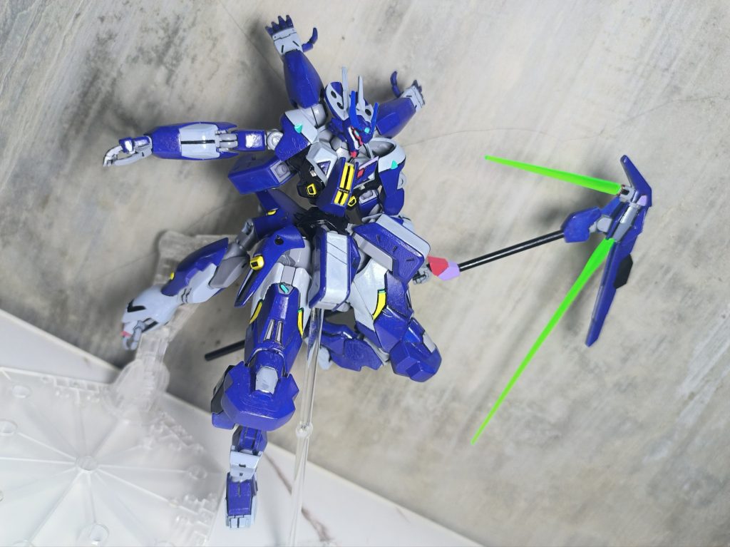 The default form of the Gunpla, Dahkmet. It is equipped with Gund-Bits, drones, and its signature weapon, the scythe named Beam Seele