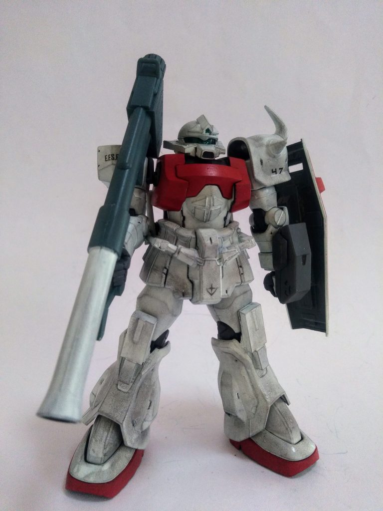 『ダディズ プリーチ中隊のアルカード大尉』は『トリントン基地』へ転属と成りました。そんな『トリントン基地』には色々な兵士が居る様です。今回は『ダウン・シティ小隊所属』                『バレンタ・イン准尉』の搭乗機『グフ カスタム』をご紹介😆