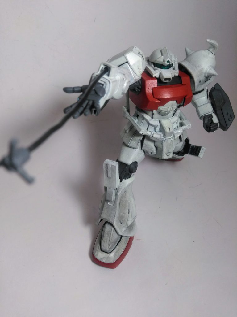 ハイ。『グフカスタム』のアイデンティティである『ヒート・ロッド』は其のままに😑きっと、故障とかしても治せないだろうからホットクのでしょうね🤔