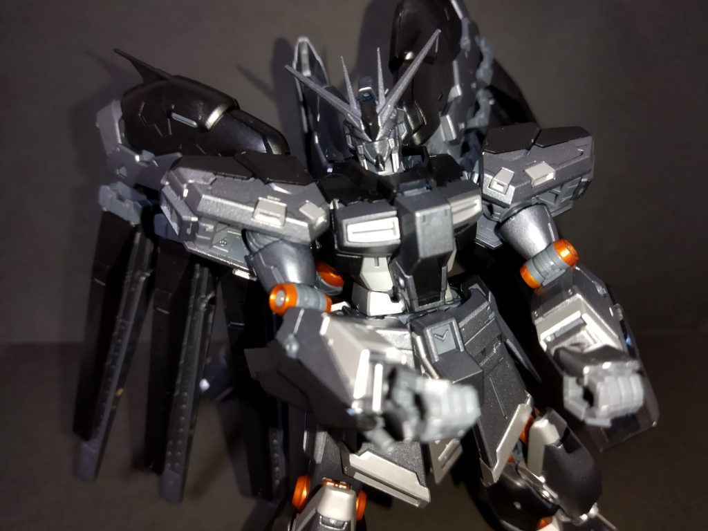 …と、これで完成でも良いのだけどなにをトチ狂ったのか、なんとなくやや大きめの剣を持たせたくなってしもた…。