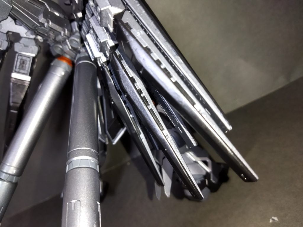 その流れでこのファンネルのスキマも気になったしなんか知らんけどポロリとれちゃうので、ついでに改修することに。それらの作業は制作過程に投稿します。