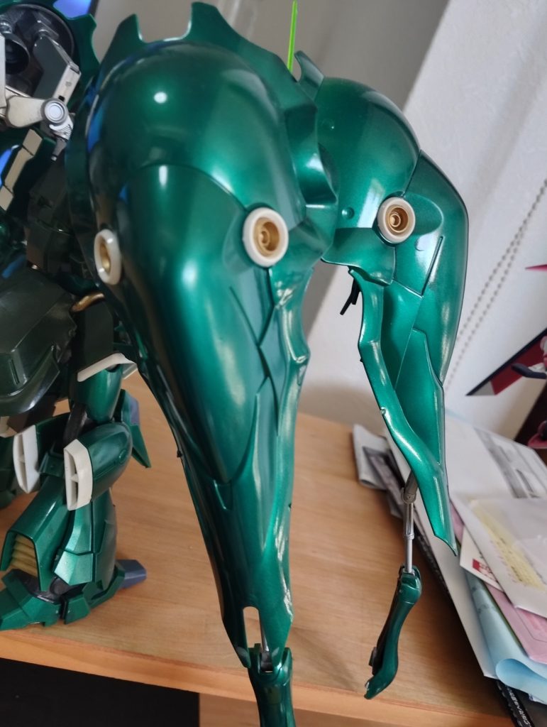 ファンネルバインダー