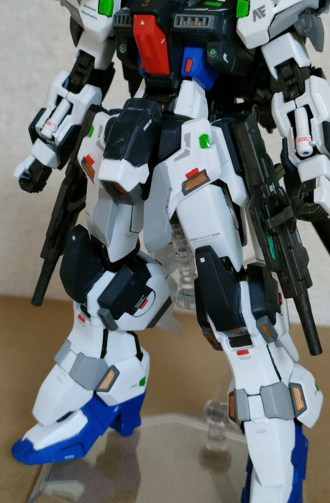 ネオジムでサイドスカートにマシンガンを装着