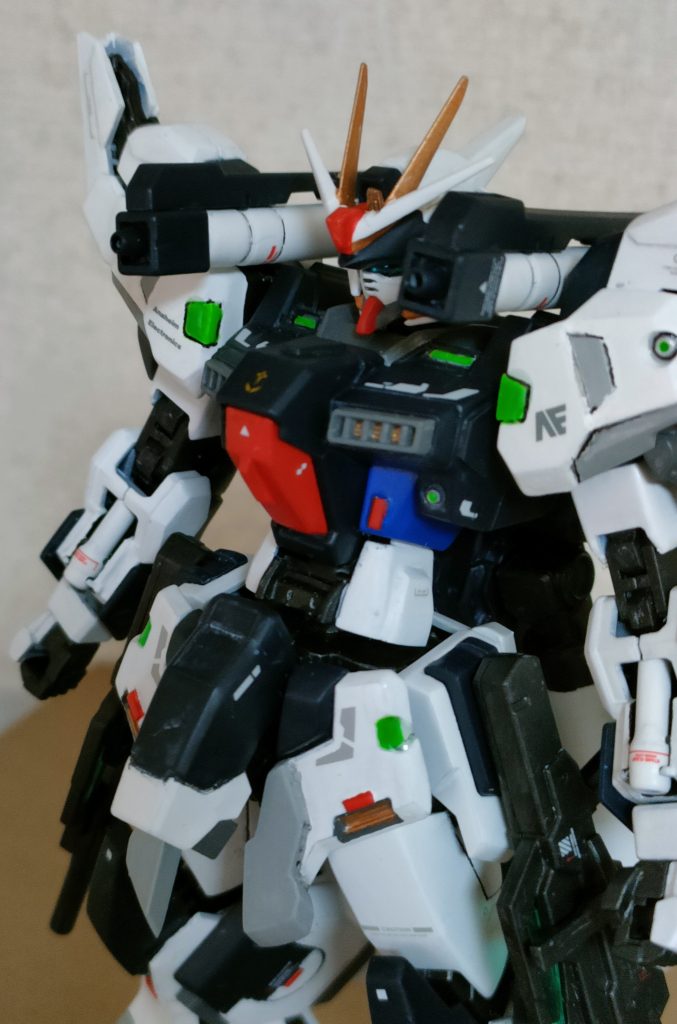 大型ビームサーベル格納時、ビームキャノンとして運用可能