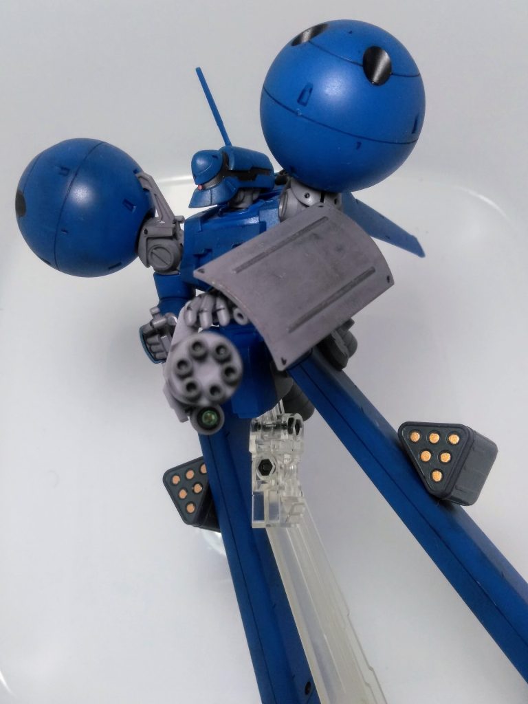 『UCガンダム』に登場の｢ガトリング・ガン｣も、付属です🤣こういうオマケは嬉しい限り🎵😍🎵『プロペラント・スラスターユニット』は　｢6連装ミサイル・ポッド｣に交換です。