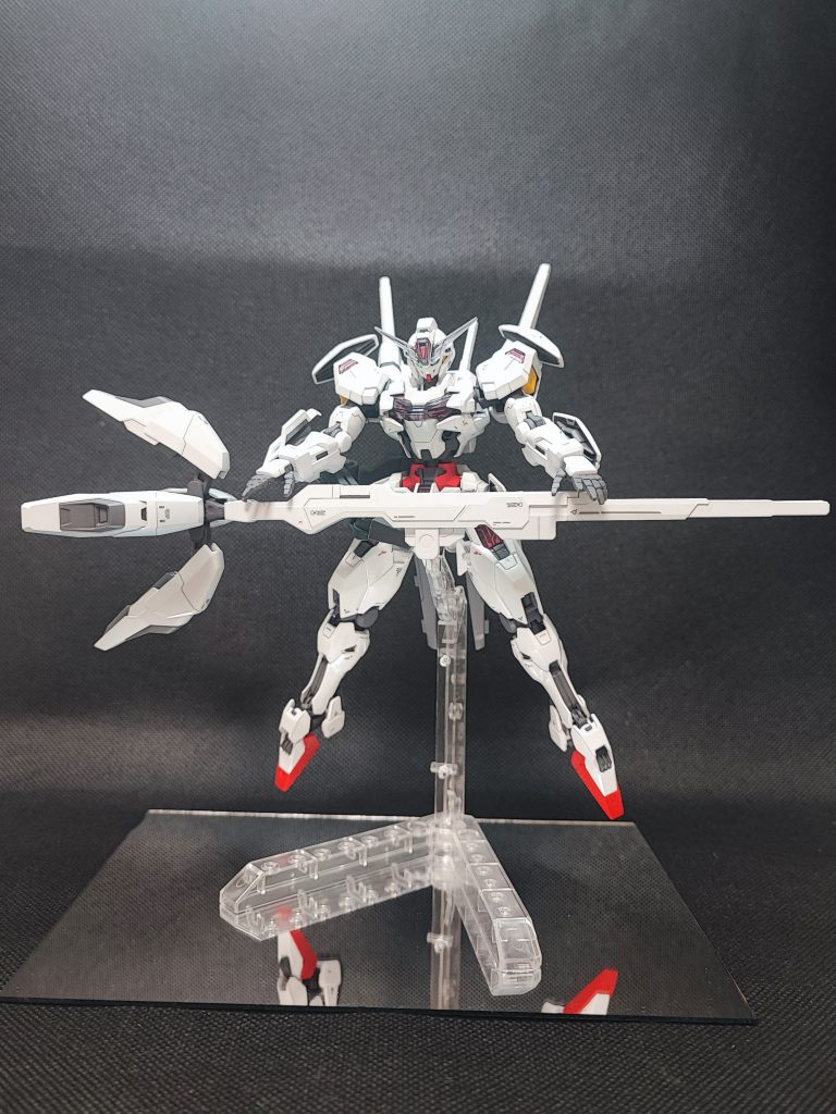 ↑下半身を関節各部で延長、上半身は首を短縮してバランスを見直しています。