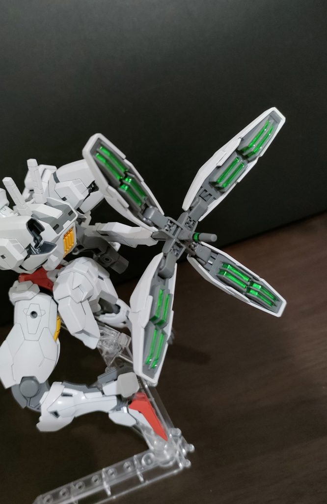 グリーンのシールにはUVレジンを盛ってみましたちょっと立体感が出て良き