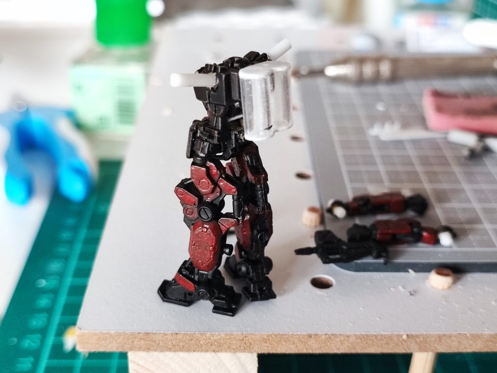 【制作中②】バックパックはプラパイプとプラ板から☻