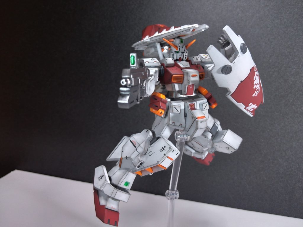 カメラや緑部には全てレジンを盛ってトゥルトゥルにしました。