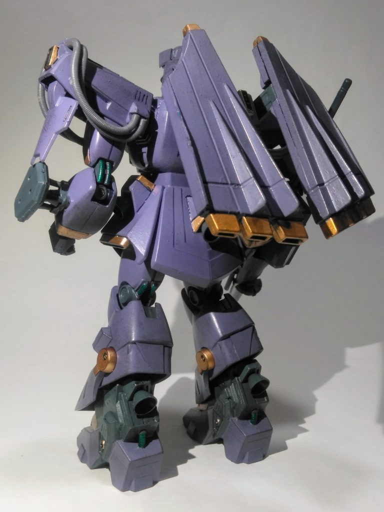 ナンて、上記では宣ってミマしたが『ベルガ・ダラス』って❓🤔 と、首を傾げる方もイラッシャルと存じます😊 カクイウ「UP主」も"色合い"以外に何処が違うん❓(-д- 三 -д-)ん と、考え込んだモノでした😩