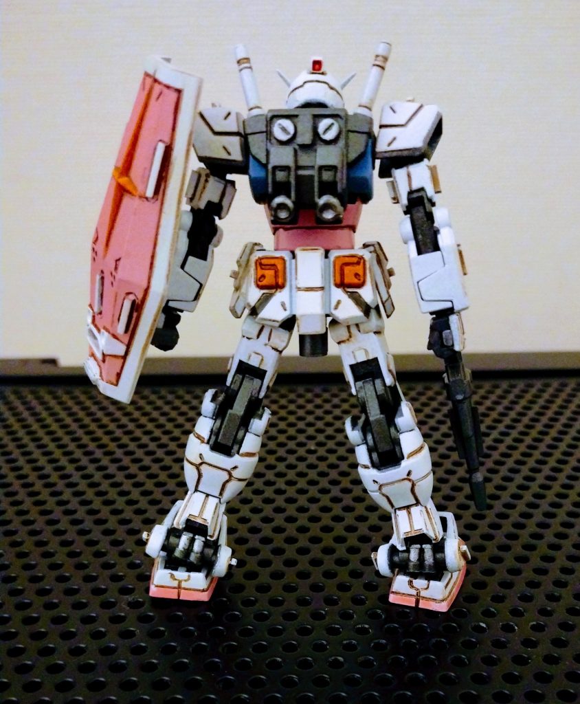 ランドセルのマイナスモールド間に磁石仕込みました盾は背負いたい。あとはジムのようにバズーカと、腰に武器を装備できるようになってほしいですな。