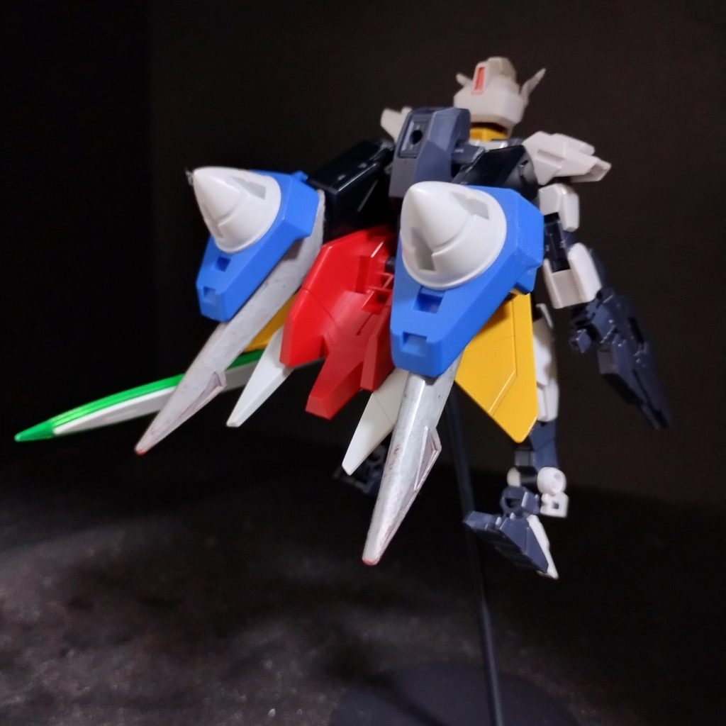 リア。GNドライヴをセットしており、コアガンダムIIツヴァイの状態でも、トランザムが可能である。強化ブースターをセットしているが、コアガンダムIIツヴァイの時点では出力に機体が耐えられないため、使用出来なくなっている。