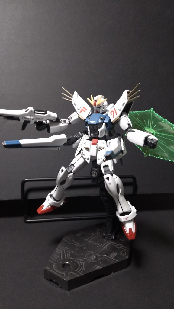 ハイマットフルバースト風、ヴェスバー発射ポーズです。