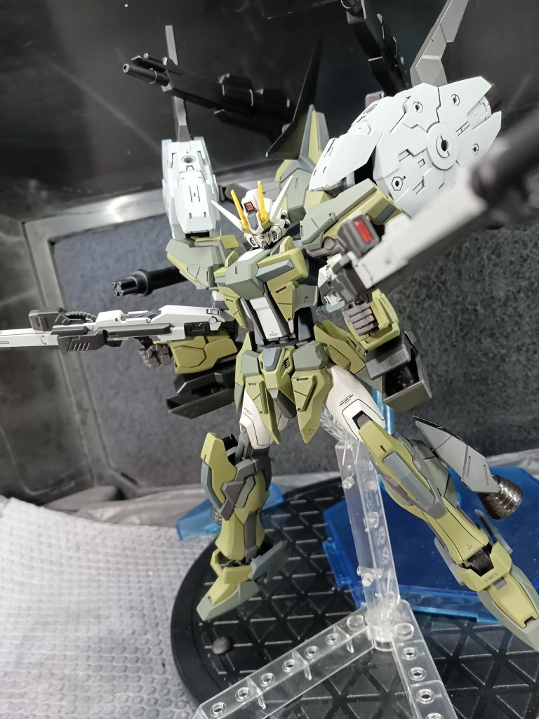 お決まりのフルバーストです