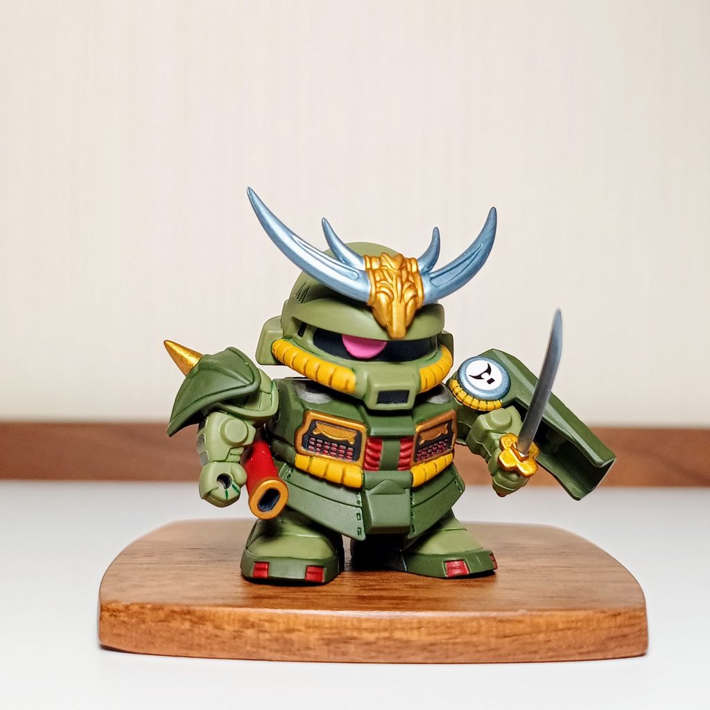 力自慢の次男、今殺駆。オーソドックスなザクのカラーです。パイプをイエローにしてアクセントに。