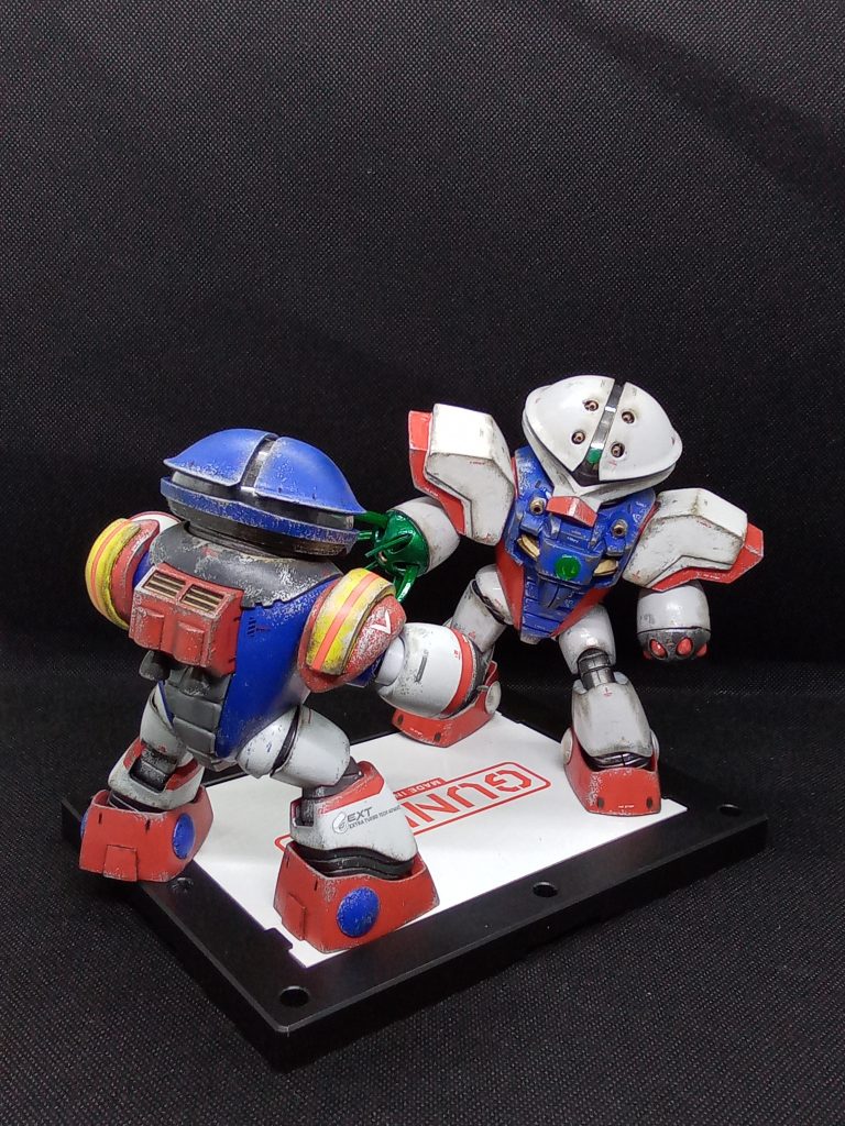 原作ではスーパーモードが使えないドモンが降格させられて搭乗した機体アッガイマックスターと熱激戦をくりひろげました。