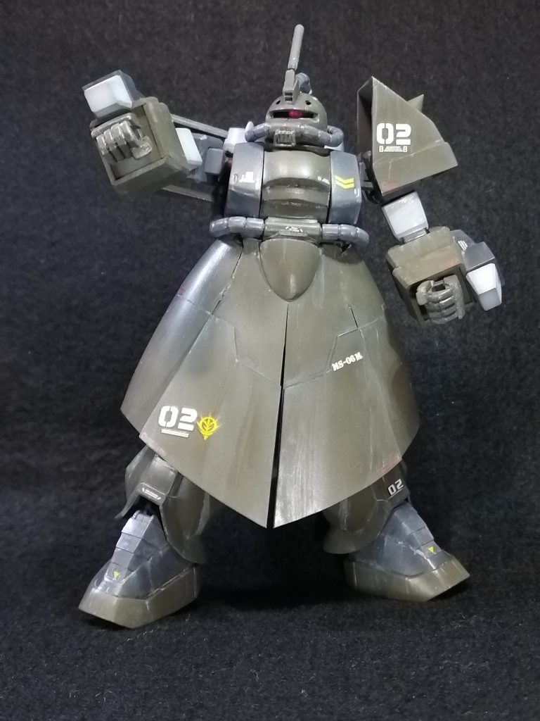 胸のミサイルポッドはネオジウムでくっ付けてます。