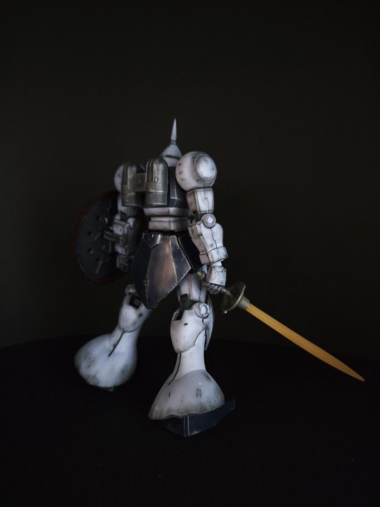 アクリルのシルバーでドライブラシにて完成