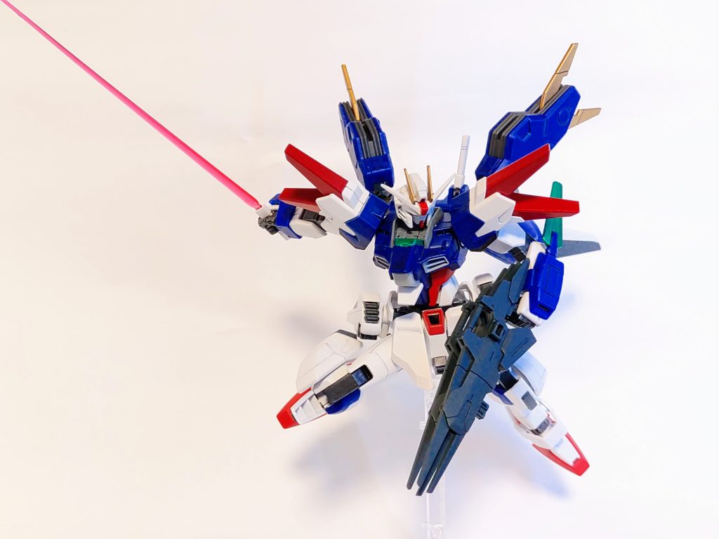 ビームライフルは元のメビウスのままなのでサーベル使うときはまとめちゃいます