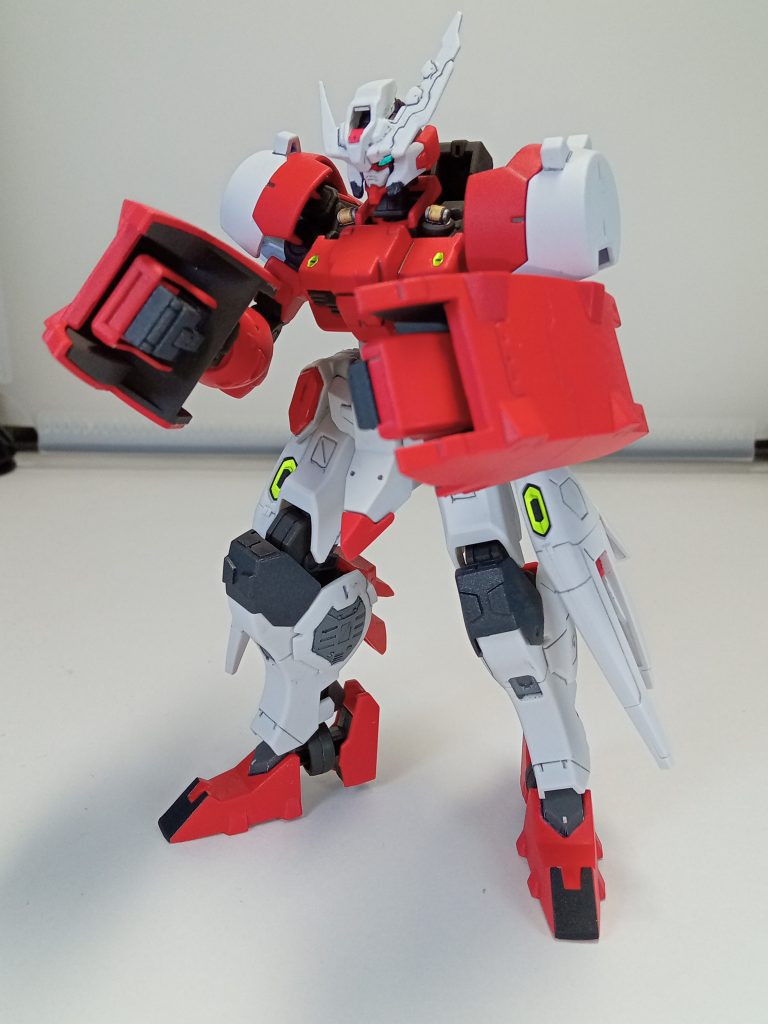 サブナックルをグローブ変わりに打撃武器として使用、シールドで攻撃を塞ぎ避けながら距離を詰めます、ゲームで言えば射程は１しかありません 