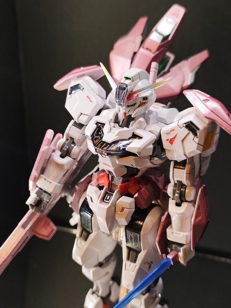 アンテナのシャープ化と、足の付け根を逆にして延長しました。