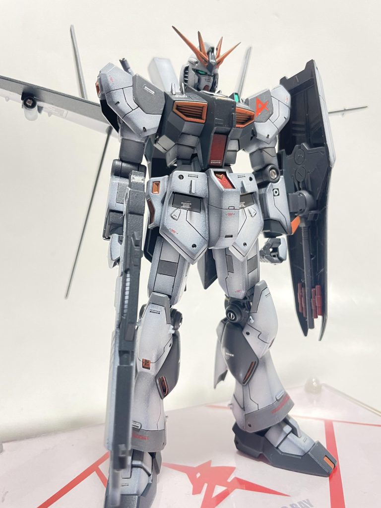 νガンダム–2枚目/制作者：マリポン