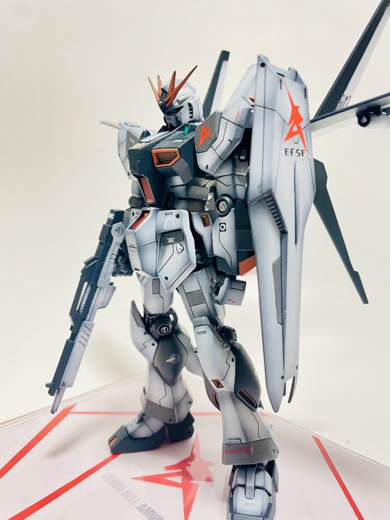 νガンダム–3枚目/制作者：マリポン