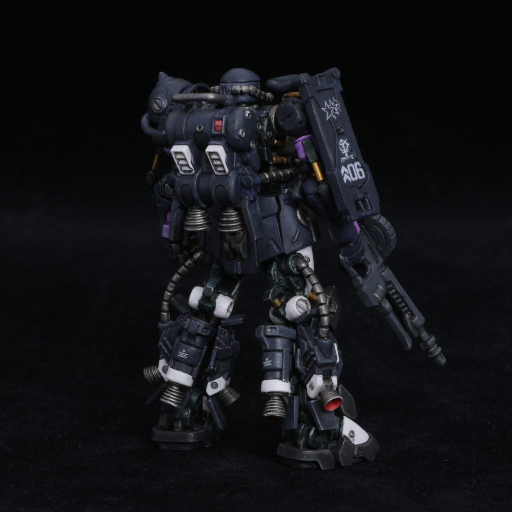 シールドのデカールもテプラ製です。特に改造することなく表面処理のみでストレートに組んだだけですが，適度な複雑さがあり楽しめました。