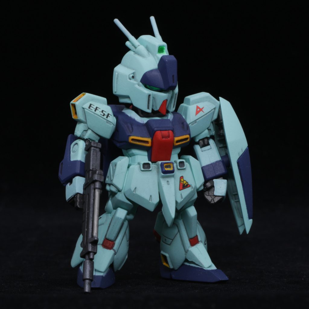 #14のリ・ガズィに比べてモールドやアレンジは控えめ。華奢な感じがした#14よりもマッシブな#24のこちらの方が好みです。