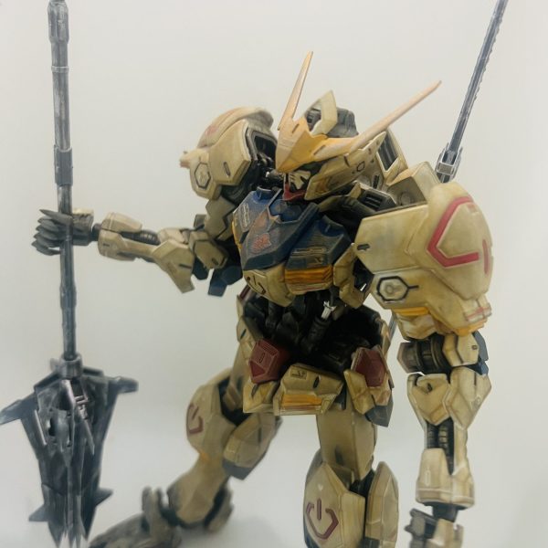 MG ガンダムバルバトス 成型色ウェザリング仕上げ