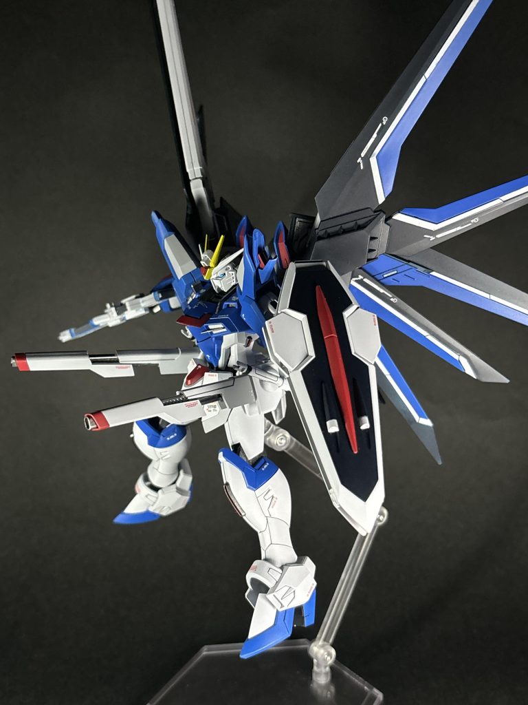 ヴァイパー3スライド機能が着いたのが個人的に嬉しいところです。スライドで見える内部フレーム、砲口はフレーム色を使っています。 