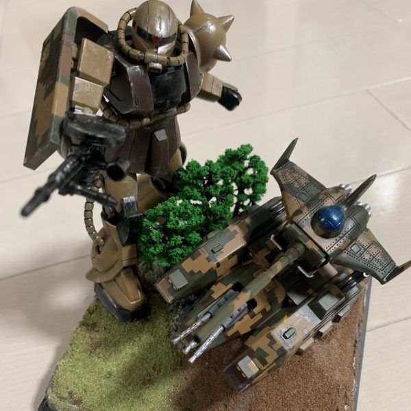 迷彩　マゼランアタックとザク