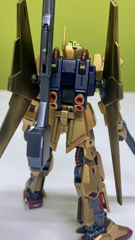 武器はブラックメタリックです。繋ぎ目消しは武器関係だけです。バーニアはジャンク品に変更しました。