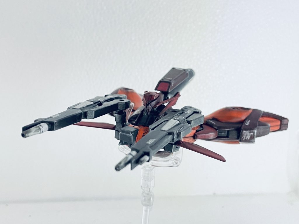 分離したバウナッターの制御はミノフスキー粒子の中では不可能とされ、ミサイル特攻の運用しか考えられなかったグレミー。ハマーン戦争終結後、没落したTR開発チームはその復活のため、MSの新たなる可能性をさぐり、お蔵入りとなっていたバウの素性に注目した。バウアタッカーに強化人間を乗せ、頭部アンテナに高濃縮バイオセンサーを装備、バウナッターの感応波による制御を試みた。バウナッターには、かつてティターンズで開発されたガブスレイの頭部を搭載、そこに高濃縮バイオセンサーを乗せバウアタッカーとの送受信を可能とした。また可動式のビーム砲を装備、これによりバウナッターをファンネルのように操作可能となり、バウアタッカー、バウナッターの高速機動性も相まって、分離状態でも相当の戦果をあげれると想定された。