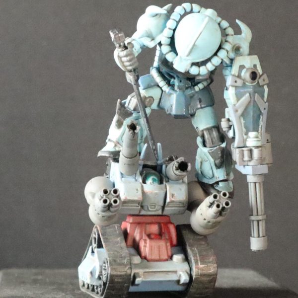 グフカスタムVS量産型ガンタンク（コンバージ）